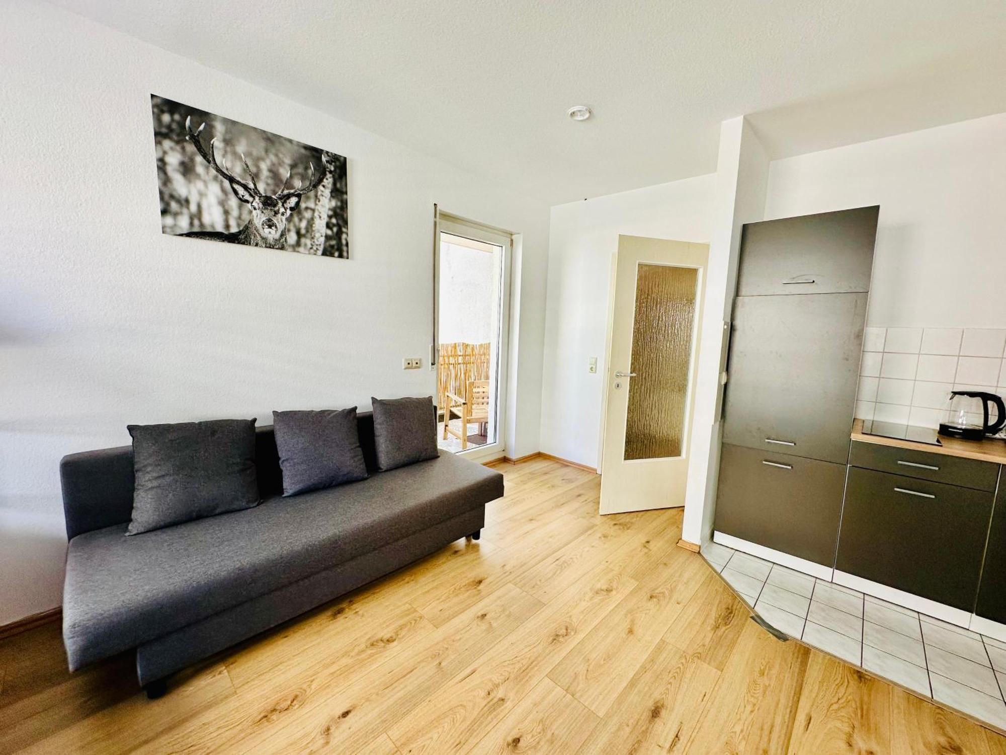 Studio Apartment In Stoetteritz With Balcony - Great Public Transport Links To The City Lipsko Exteriér fotografie